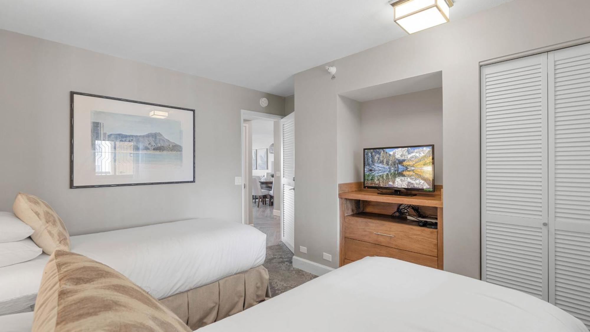 Luxury Oceanfront 2 Bedroom Apartment At Waikiki Beach Tower 호놀룰루 외부 사진