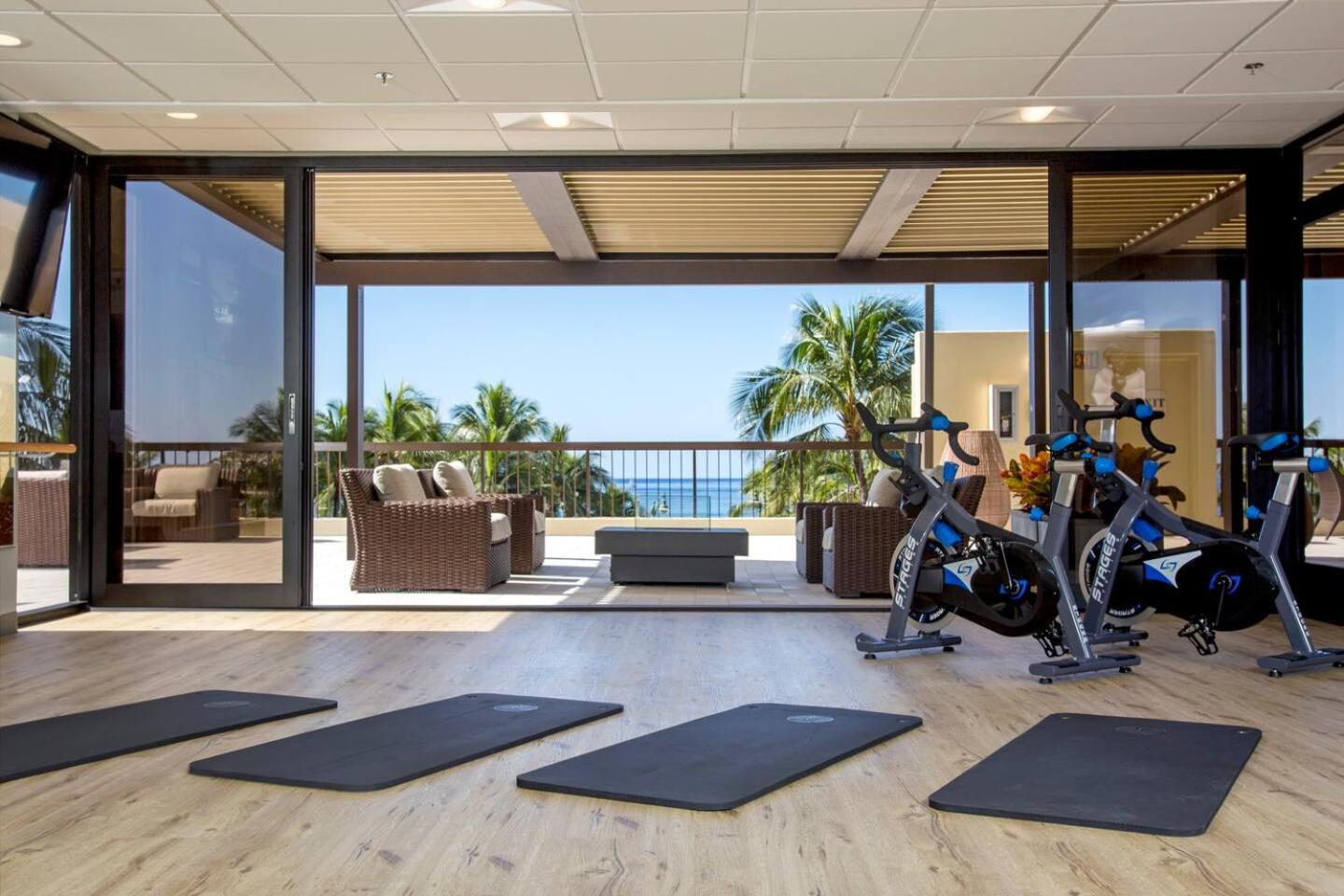 Luxury Oceanfront 2 Bedroom Apartment At Waikiki Beach Tower 호놀룰루 외부 사진