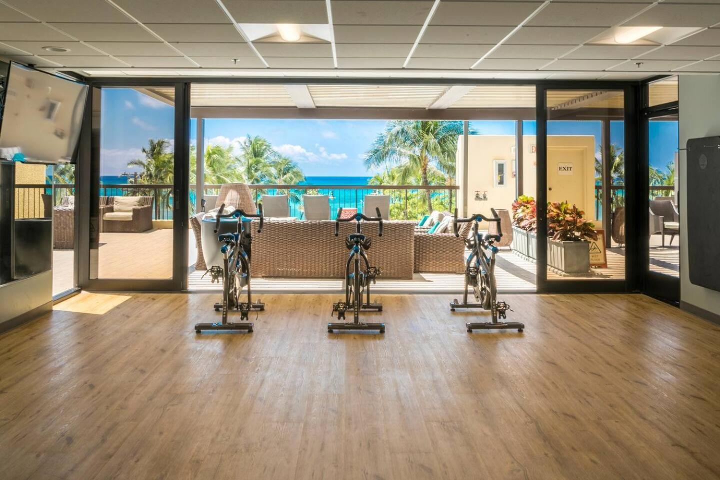 Luxury Oceanfront 2 Bedroom Apartment At Waikiki Beach Tower 호놀룰루 외부 사진