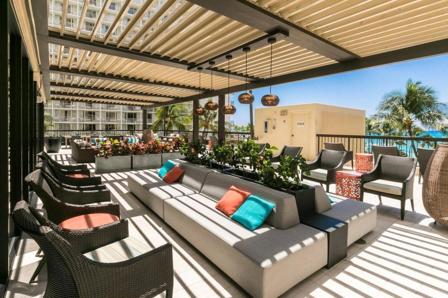 Luxury Oceanfront 2 Bedroom Apartment At Waikiki Beach Tower 호놀룰루 외부 사진