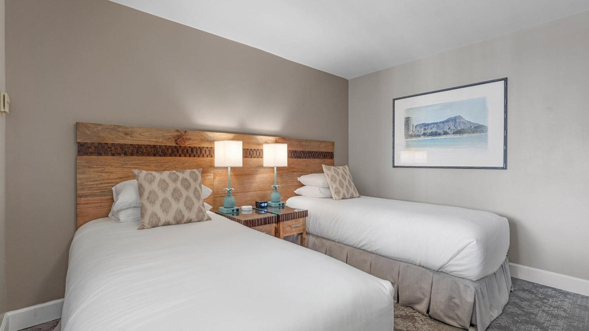 Luxury Oceanfront 2 Bedroom Apartment At Waikiki Beach Tower 호놀룰루 외부 사진