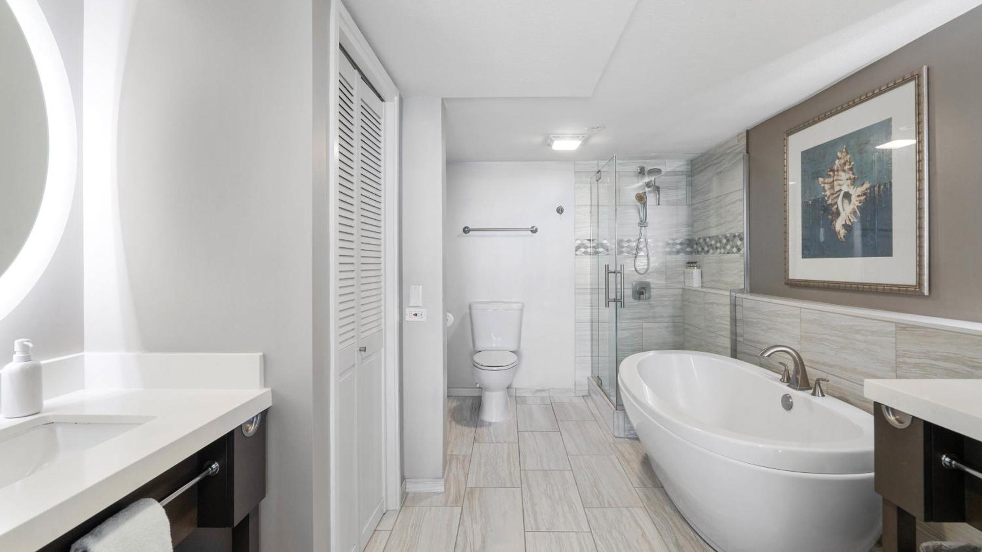Luxury Oceanfront 2 Bedroom Apartment At Waikiki Beach Tower 호놀룰루 외부 사진