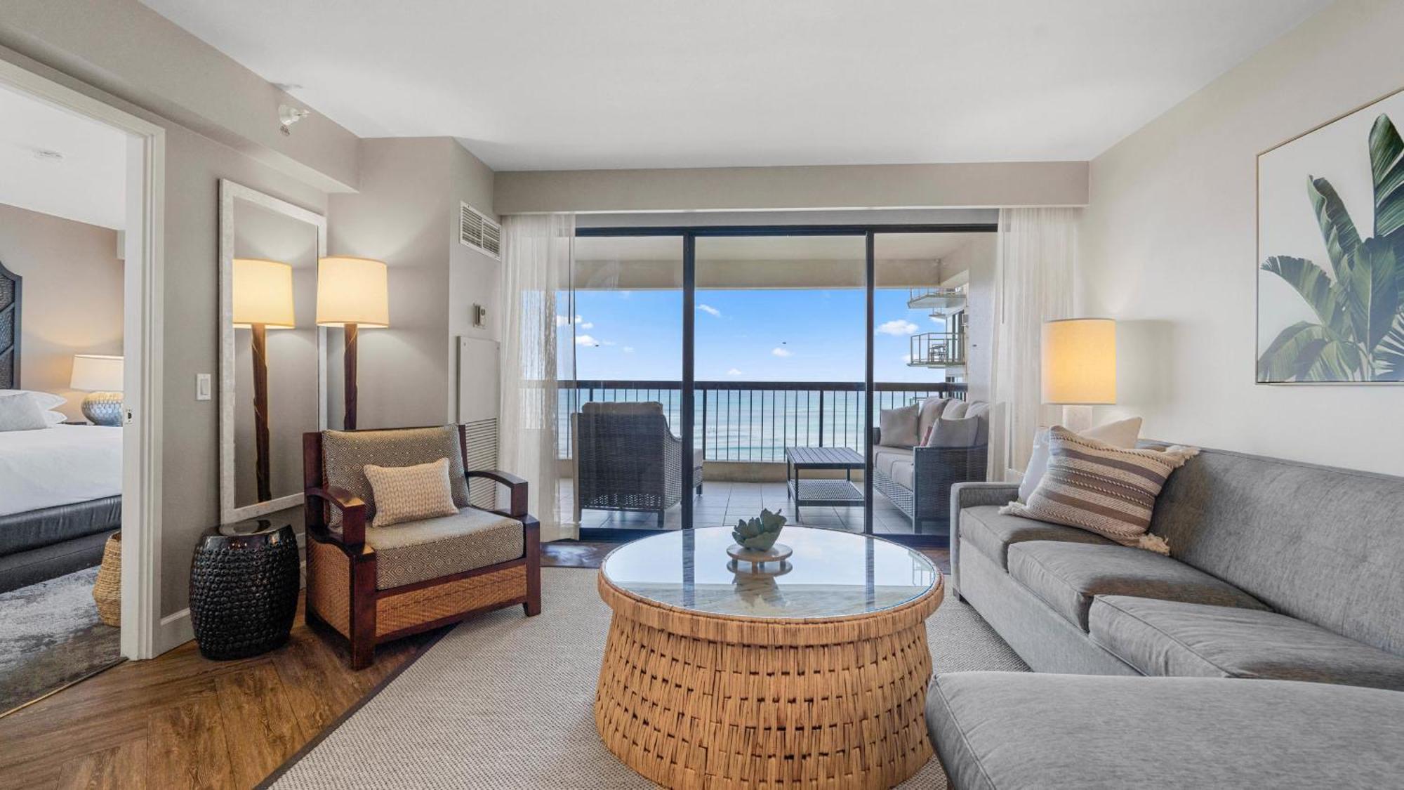 Luxury Oceanfront 2 Bedroom Apartment At Waikiki Beach Tower 호놀룰루 외부 사진