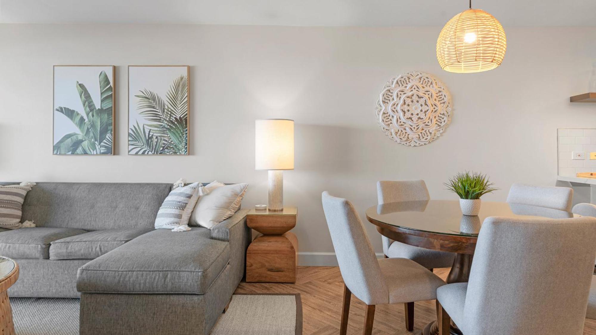 Luxury Oceanfront 2 Bedroom Apartment At Waikiki Beach Tower 호놀룰루 외부 사진